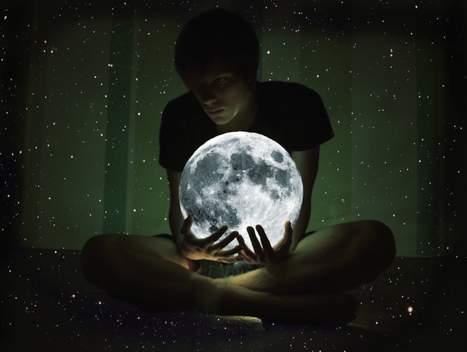 holdingthemoon 1 pic on Design You Trust holdingthemoon 1 Surreal Self Portraits by a 16 Year Old