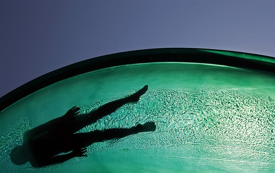 Photo of the Day: Hungarians Slip Slide Away From the Heat potd 8 Photo of the Day: Hungarians Slip Slide Away From the Heat