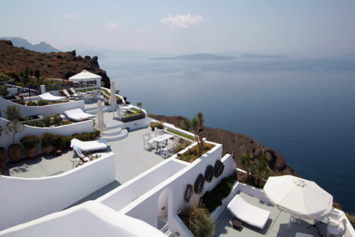 tumblr lon4j3xfiw1qjtvg7o2 500 pic on Design You Trust tumblr lon4j3xfiw1qjtvg7o2 500 Romantic Honeymoon Hotel in Oia, Santorini