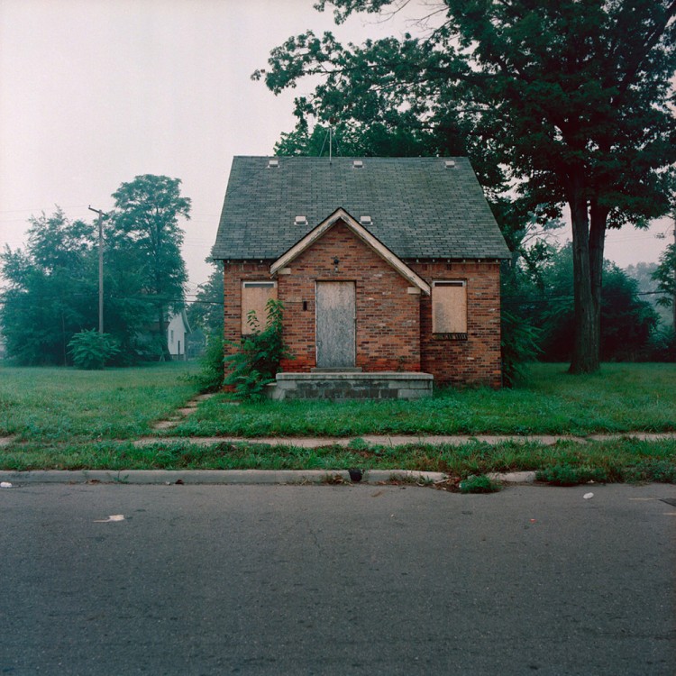 09150403 04 xl 750x750 pic on Design You Trust 09150403 04 xl 750x750 100 Abandoned Houses