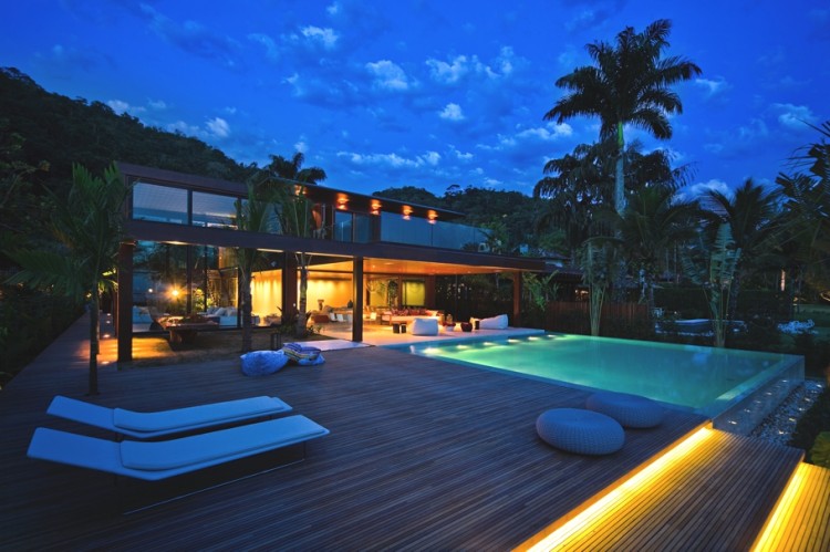 1104 750x499 pic on Design You Trust 1104 750x499 Laranjeiras Residence by Fernanda Marques Architects