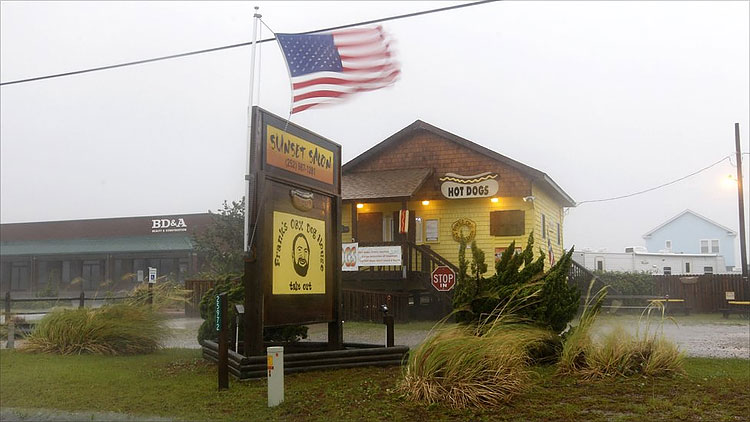 1204 US Braces for Hurricane Irene