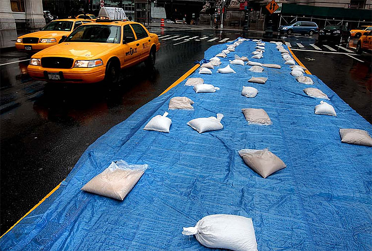 1226 US Braces for Hurricane Irene