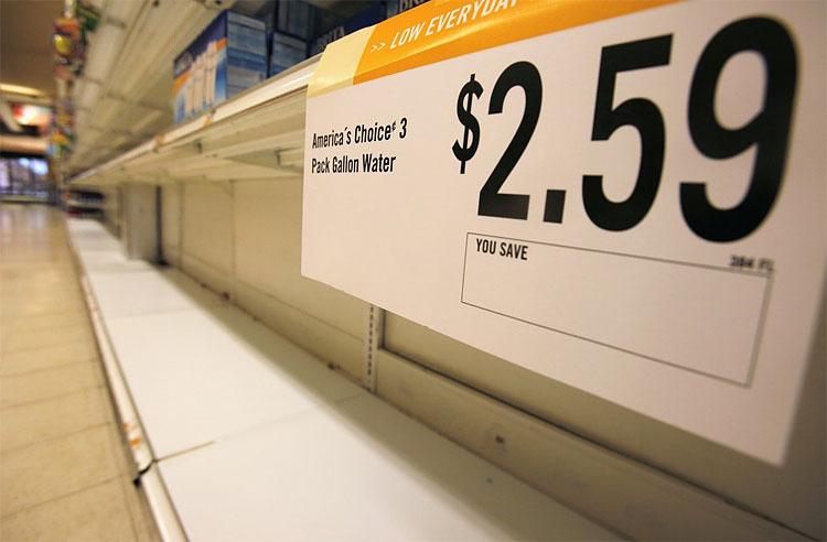 1423 US Braces for Hurricane Irene