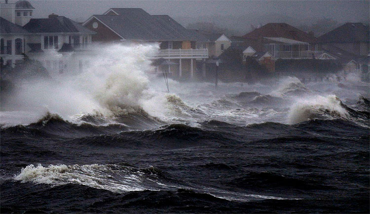 1814 US Braces for Hurricane Irene