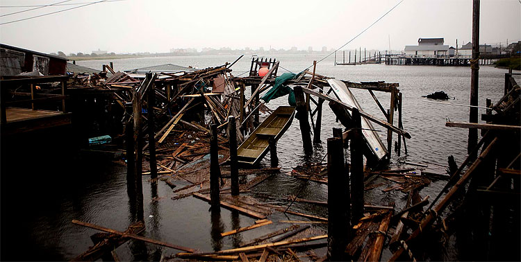 2414 US Braces for Hurricane Irene