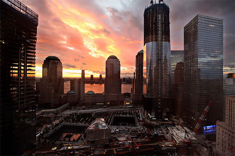 3212 US Braces for Hurricane Irene