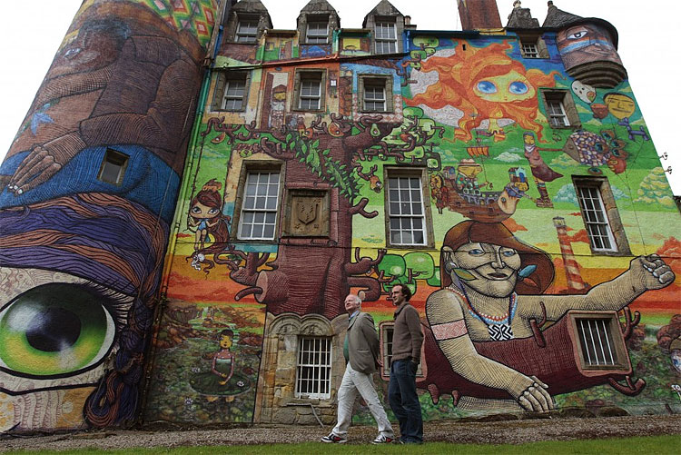 387 pic on Design You Trust 387 Scottish Castle Covered in Graffiti