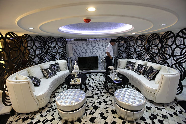 440 pic on Design You Trust 440 China’s New Luxury Aircraft Carrier Hotel