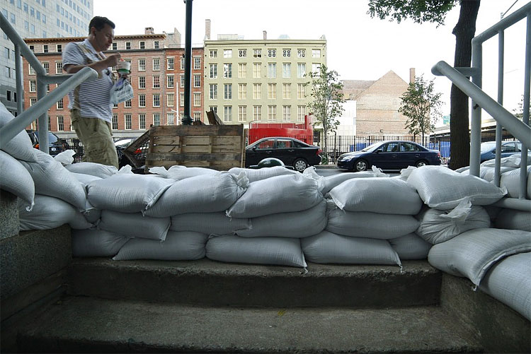 734 US Braces for Hurricane Irene