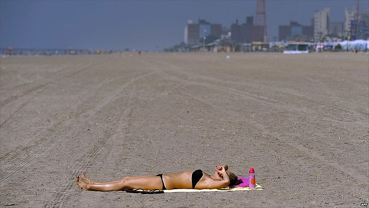 839 US Braces for Hurricane Irene