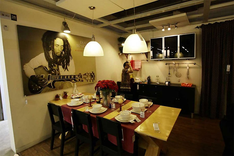 911 Fake IKEA Store Discovered in China