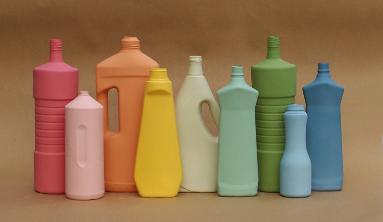 middlekingdomporcelain collabcubed 750x435 Porcelain Cleaning Product Bottle Vases