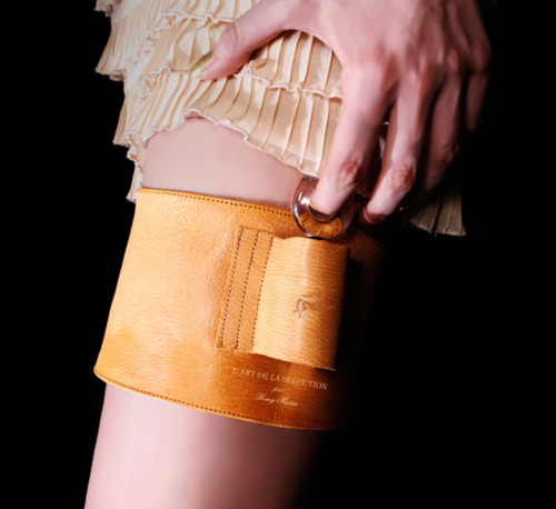 tumblr lqpk7ofElL1qjtvg7o1 500 Art of Seduction by Merve Kahraman