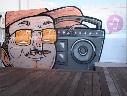 wall art ideas 11 500x381 20 Wall Art Ideas to Give Your Room A Whole New Look