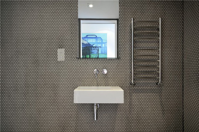 0e72a flat 050911 12 pic on Design You Trust 0e72a flat 050911 12 Clink Street Apartment Interior by Chiara Ferrari