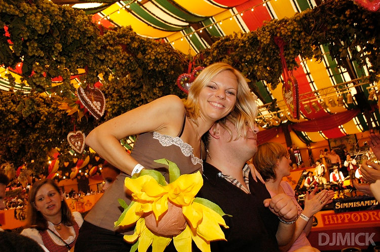 Oktoberfest: Worlds Biggest Beer Fest Begins 1217 Oktoberfest: Worlds Biggest Beer Fest Begins