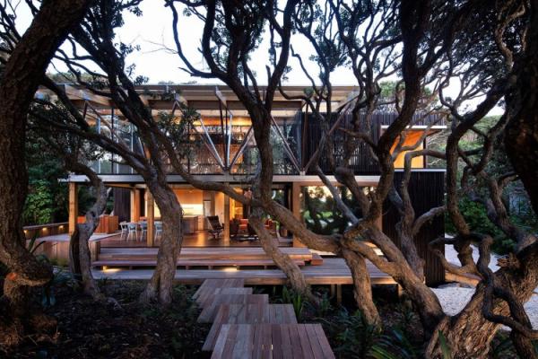 1600 4002 pic on Design You Trust 1600 4002 Under Pohutukawa Beach House