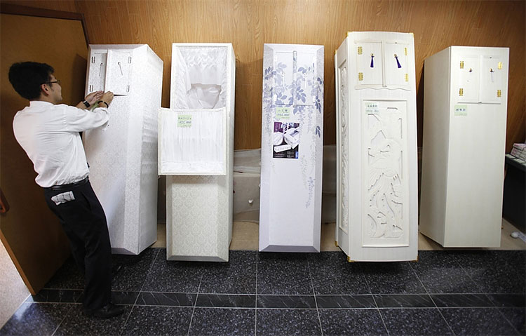 Corpse Hotel Reaps Grim Profits in Japan 199 Corpse Hotel Reaps Grim Profits in Japan