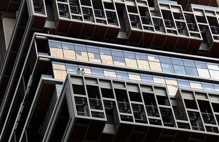 Most Expensive Home in the World has 27 Floors, Ocean and Slum Views 294 Most Expensive Home in the World has 27 Floors, Ocean and Slum Views