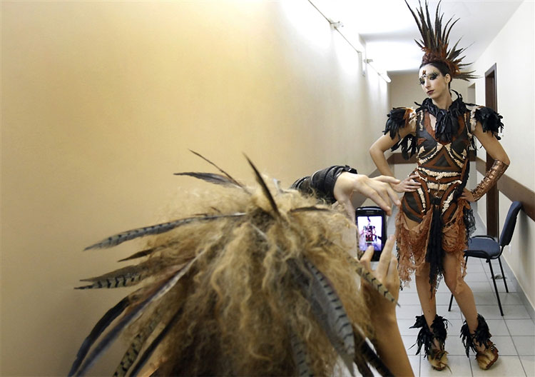 497 pic on Design You Trust 497 Moscows Alternative Hair Show Celebrates Hairdressing Art
