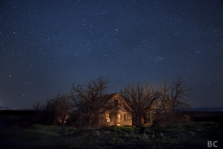 5651242497 8e0f063e77 b 750x500 Abandoned Homes Under the Stars by Ben Canales