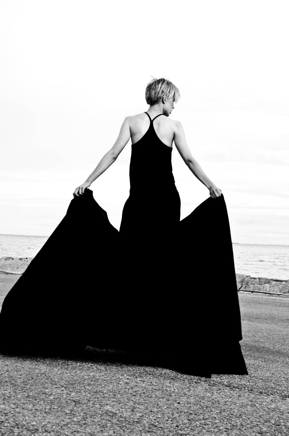 Pirita by Federico Cabrera LA FEMME QUI CHANTE 020 pic on Design You Trust Pirita by Federico Cabrera LA FEMME QUI CHANTE 020 LA FEMME QUI CHANTE /// SECT ET SEPT