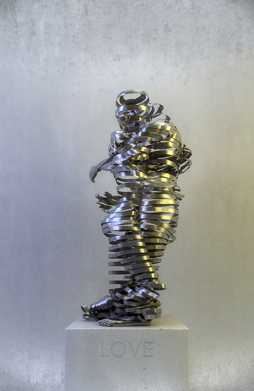 love statue 800 pic on Design You Trust love statue 800 The short life of a sculpture LOVE collapse