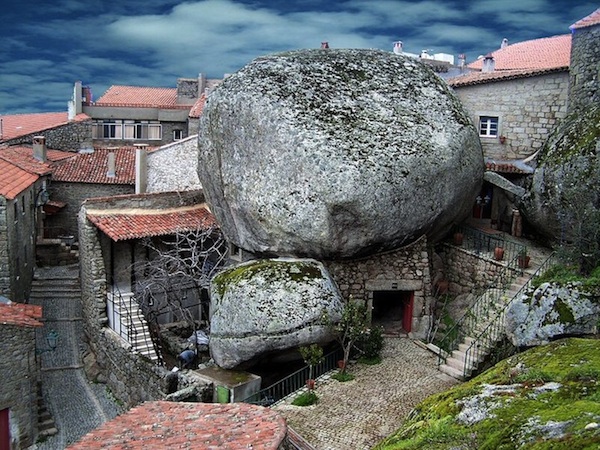 Monsanto // Portugal A Village Amongst Giant Boulders monsanto 01 Monsanto // Portugal A Village Amongst Giant Boulders