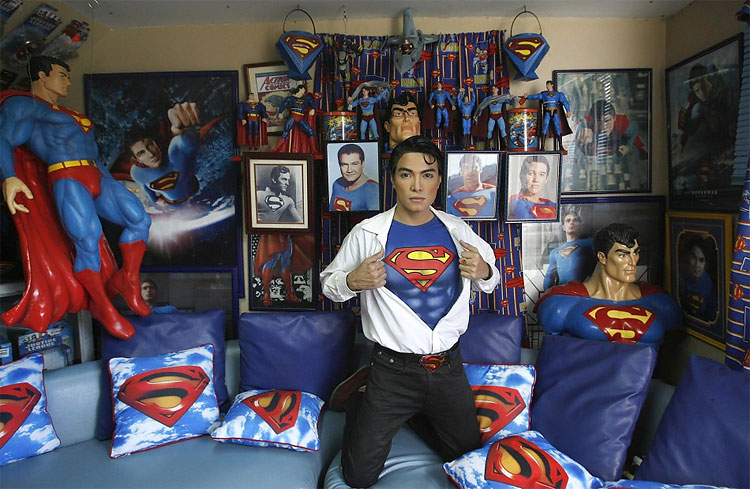 Plastic Surgery Superman: Fan Goes Under Knife to Look Like Superhero 424 Plastic Surgery Superman: Fan Goes Under Knife to Look Like Superhero