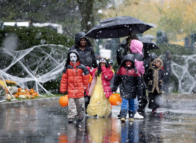 Rare October Storm Dumps 15 Inches of Snow on East Coast 757 Rare October Storm Dumps 15 Inches of Snow on East Coast