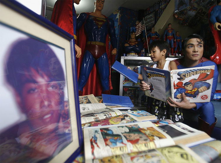Plastic Surgery Superman: Fan Goes Under Knife to Look Like Superhero 910 Plastic Surgery Superman: Fan Goes Under Knife to Look Like Superhero