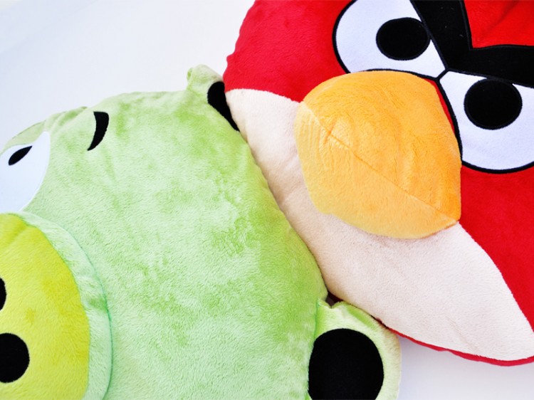 Angry Birds Pillow Plush ANG050 750x562 Angry Birds Pillow Plush