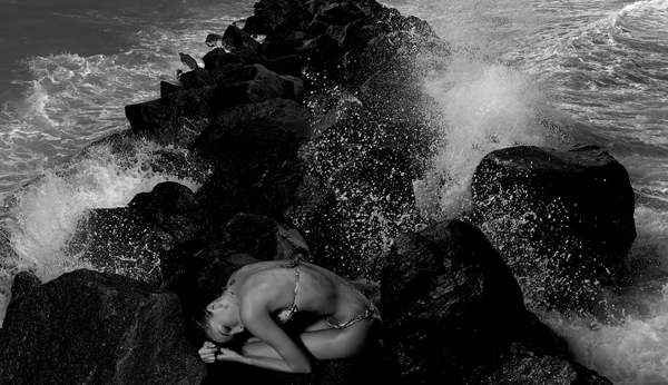Rémi Rébillard beauty story one pic on Design You Trust Rémi Rébillard beauty story one « Beauty Story » Series by Rémi Rébillard