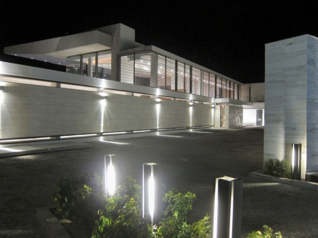 i1c154 Beautiful Atlantic Ocean side Home by SAOTA