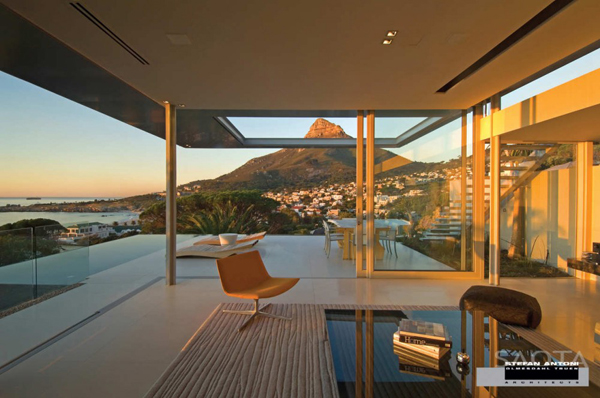 i1c160 Breathtaking minimalist home with views