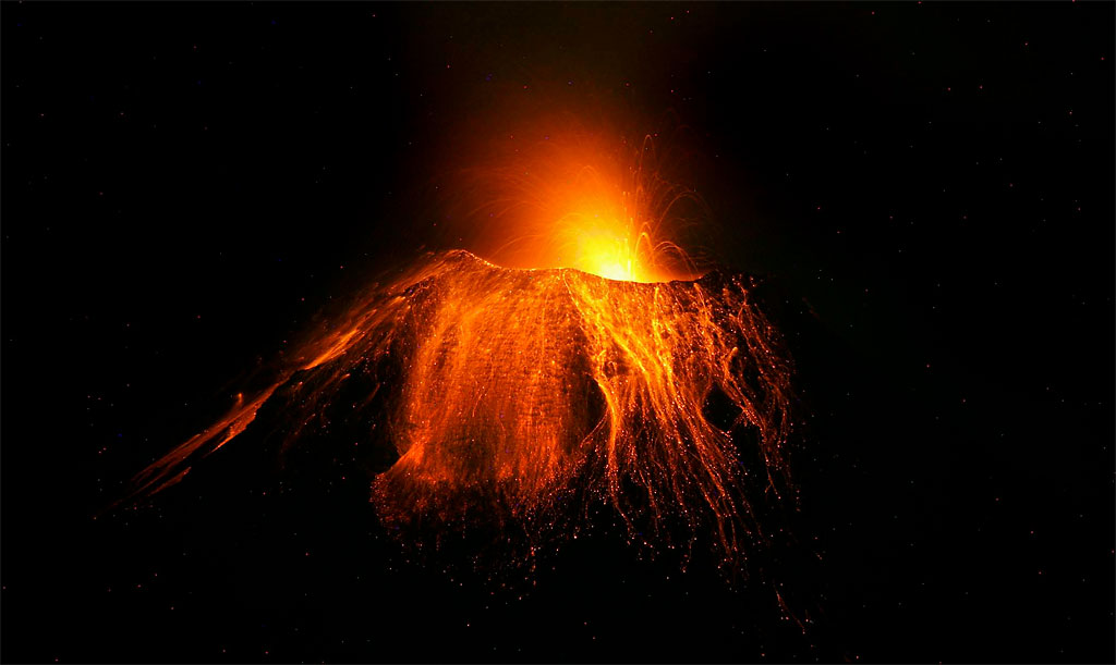 Photo of the Day: The Tungurahua Volcano 1196 Photo of the Day: The Tungurahua Volcano