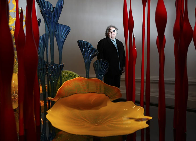 Sculptor Dale Chihuly 1207 Sculptor Dale Chihuly