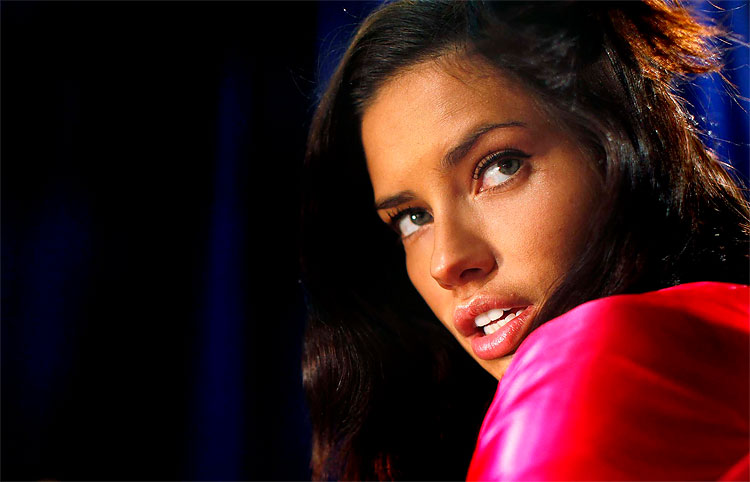 371 Victorias Secret Fashion Show 2011