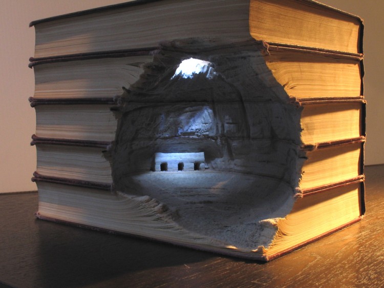 16 book people 3s11 750x562 Mind Blowing Book Sculptures by Guy Laramee
