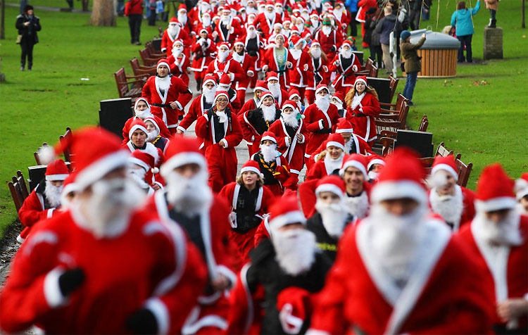 206 Santas of the World 2011