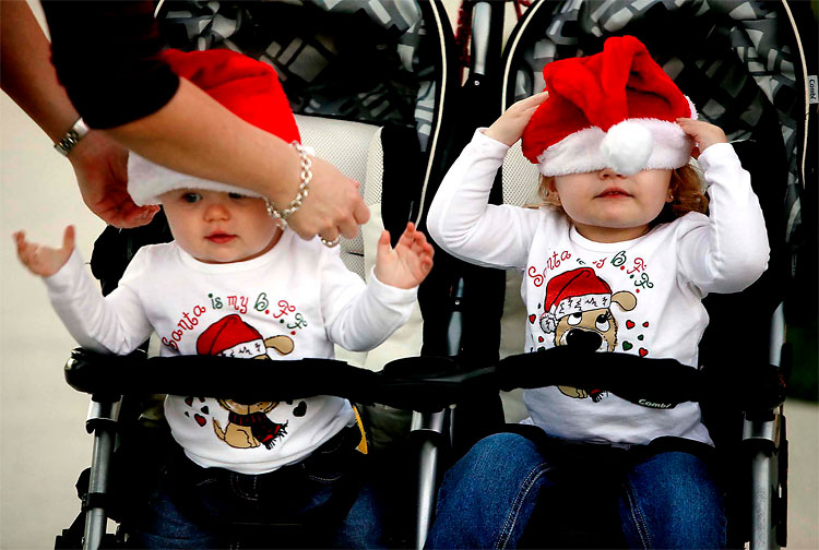 2128 Santas of the World 2011