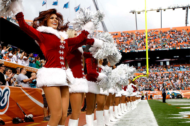 2216 Santas of the World 2011
