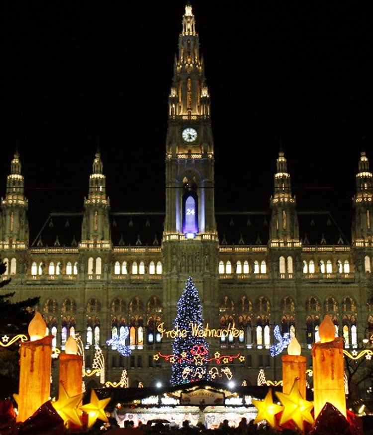 495 Alluring Christmas Markets of the World