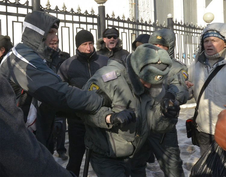 Russian Spring: Thousands Join Vote Rigging Protests 585 Russian Spring: Thousands Join Vote Rigging Protests