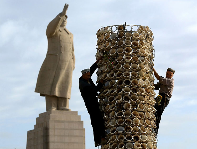 717 The Green Revolution: Urban Gardens Transform Traditional Cityscapes