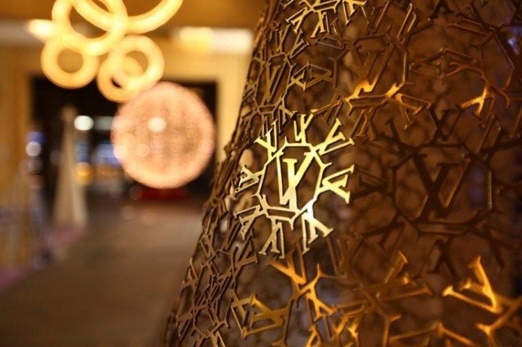 IMG 9710 750x499 pic on Design You Trust IMG 9710 750x499 Louis Vuitton Christmas Tree in Beirut City