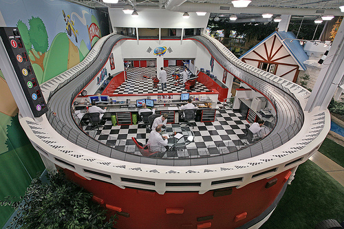 i1 th Inventionland Crazy Offices