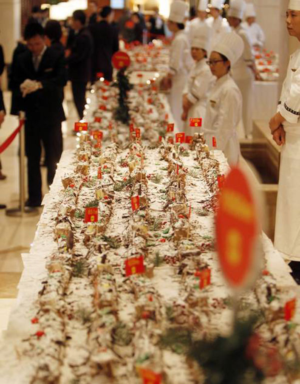 World Longest Yule Log Cake at 1068m yule log cake World Longest Yule Log Cake at 1068m