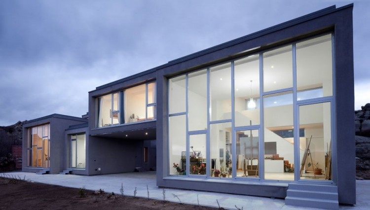 2132 750x426 Huete House by BmasC Architects